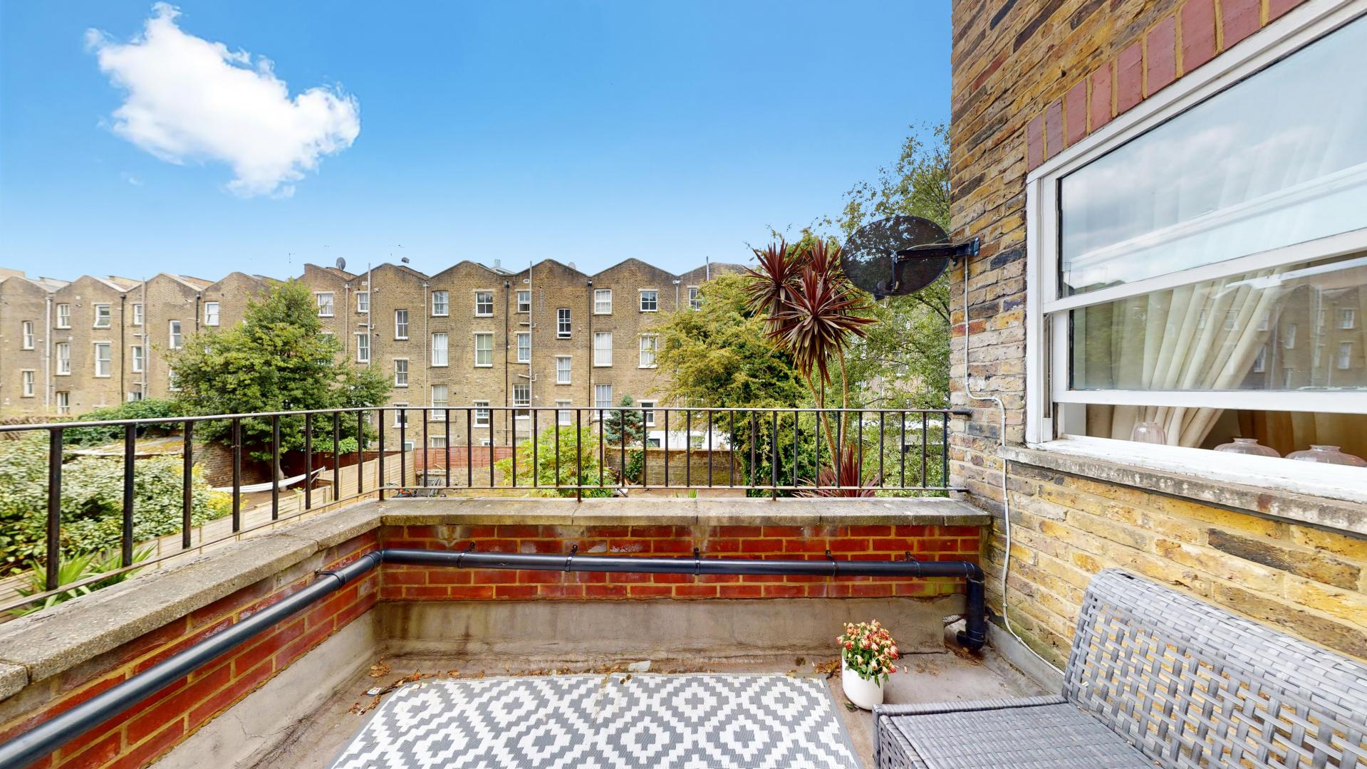 Modern Apartment with Private Balcony Sutherland Avenue, Maida Vale